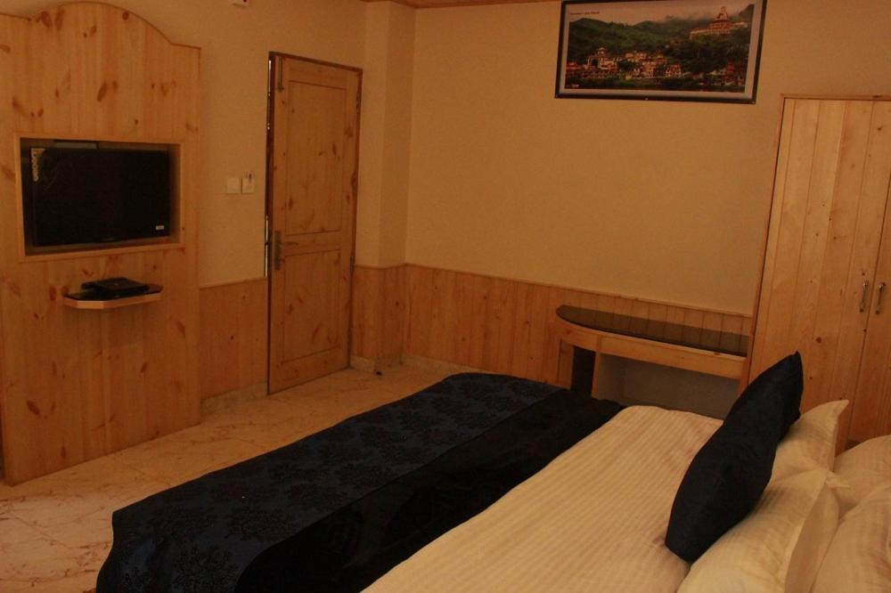 מנאלי Hotel Bodh International מראה חיצוני תמונה